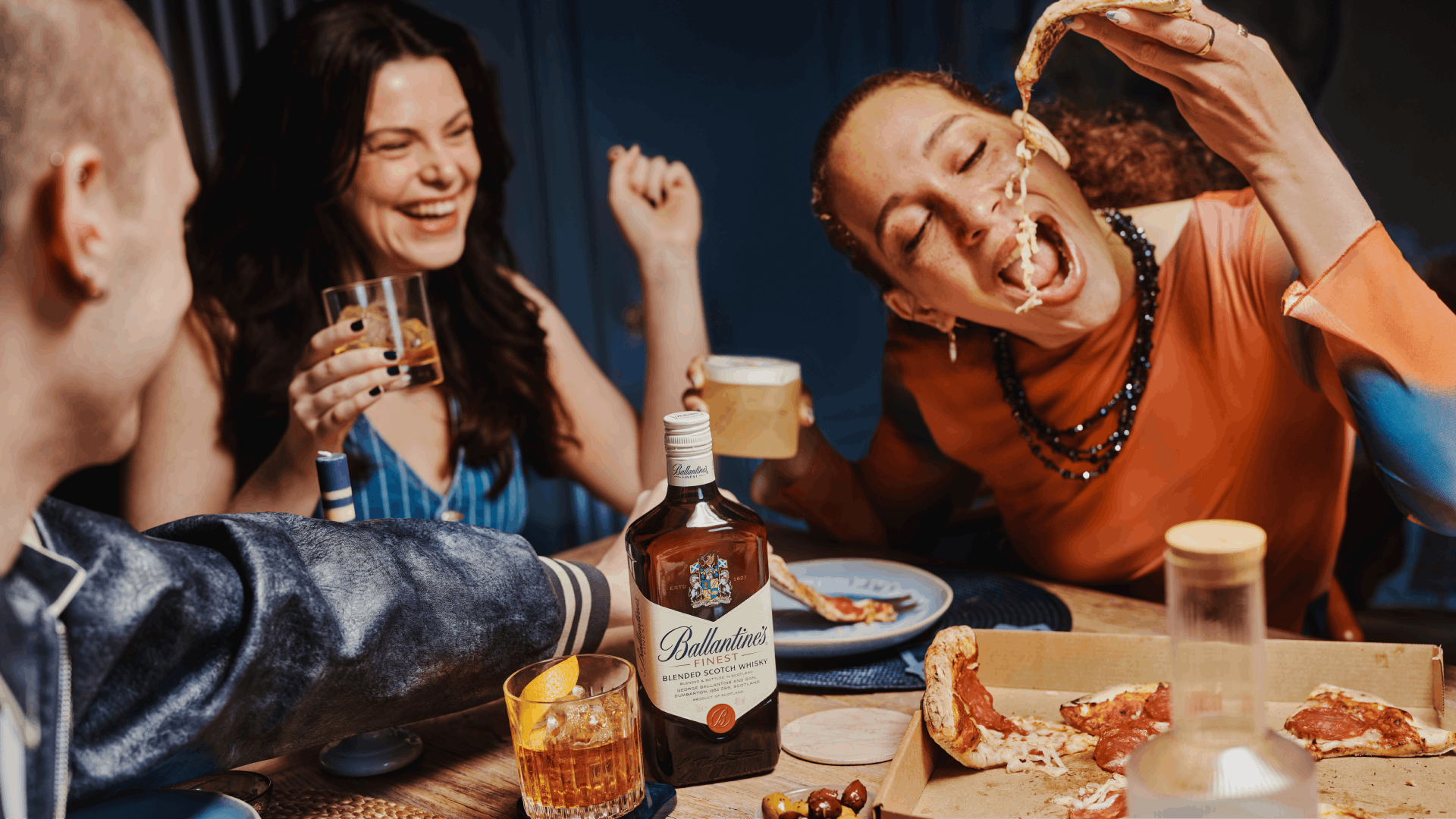 9 Food Pairings to Try with Whisky Cocktails - Ballantine's