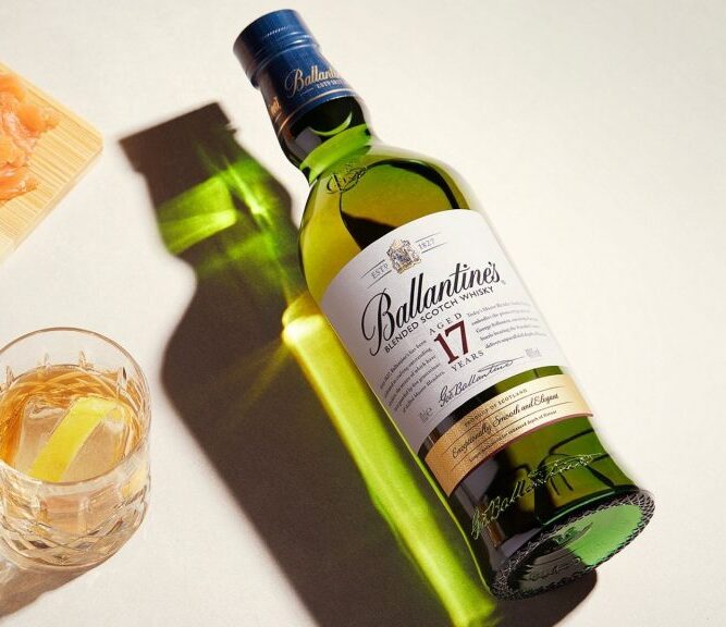 Conheça nossos Whiskies - Ballantine's BR